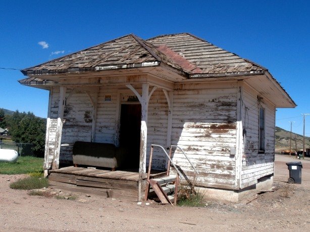 Old railroad building at Phippsburg